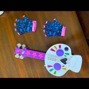Vampirina guitar and gloves